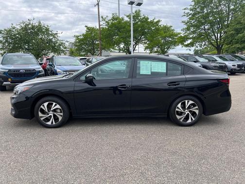 Crystal Black Silica 2025 Subaru Legacy Premium