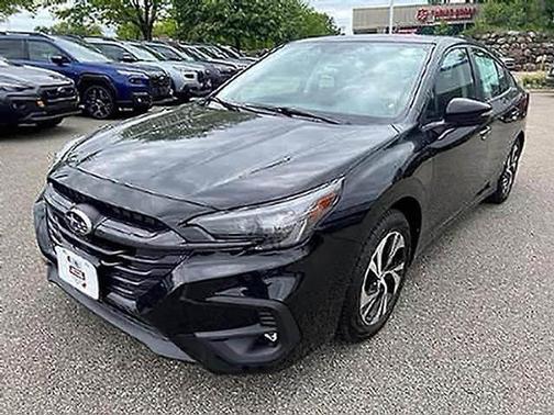 Crystal Black Silica 2025 Subaru Legacy Premium