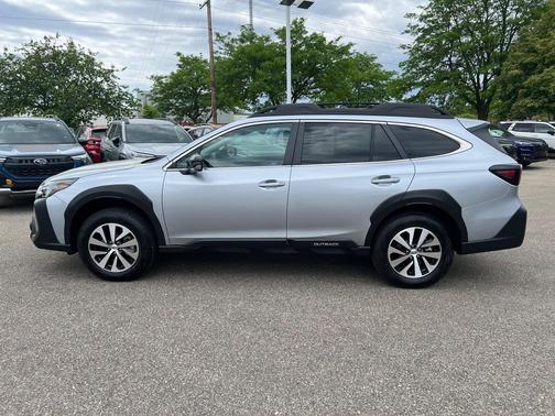 Ice Silver Metallic 2025 Subaru Outback Premium
