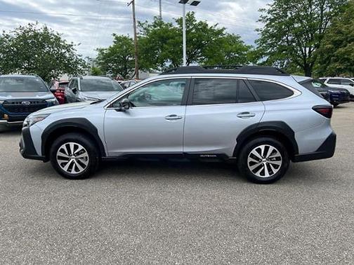 Ice Silver Metallic 2025 Subaru Outback Premium