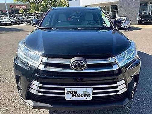 Midnight Black 2018 Toyota Highlander
