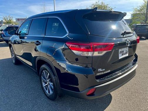Midnight Black 2018 Toyota Highlander