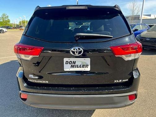 Midnight Black 2018 Toyota Highlander