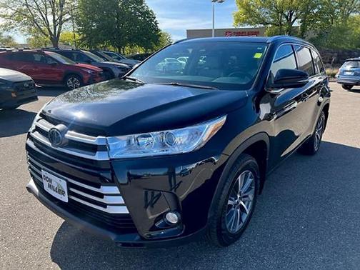 Midnight Black 2018 Toyota Highlander