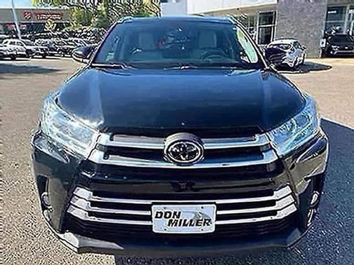 Midnight Black 2018 Toyota Highlander