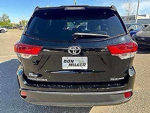 Midnight Black 2018 Toyota Highlander