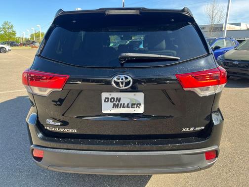 Midnight Black 2018 Toyota Highlander