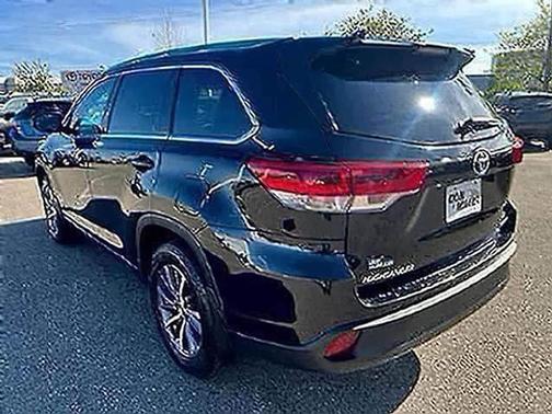 Midnight Black 2018 Toyota Highlander