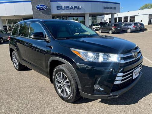 Midnight Black 2018 Toyota Highlander