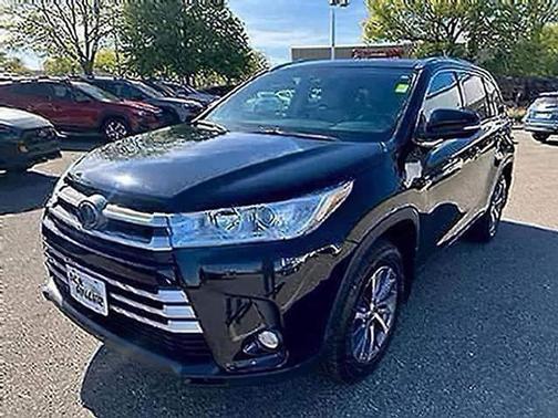 Midnight Black 2018 Toyota Highlander