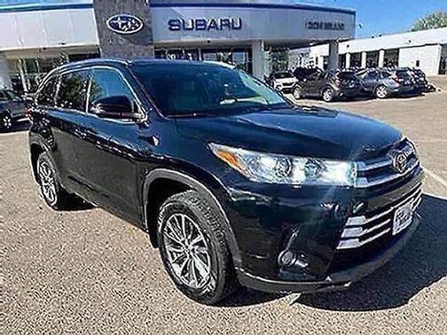 Midnight Black 2018 Toyota Highlander