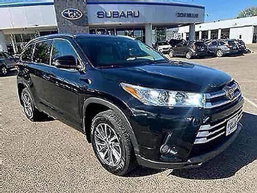 Midnight Black 2018 Toyota Highlander