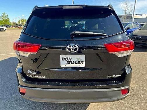Midnight Black 2018 Toyota Highlander