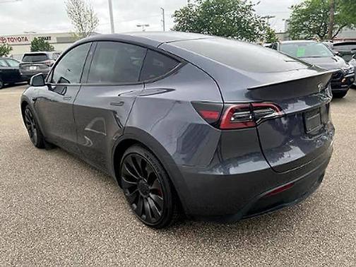Midnight Silver 2023 Tesla Model Y Performance Dual Motor All-Wheel Drive