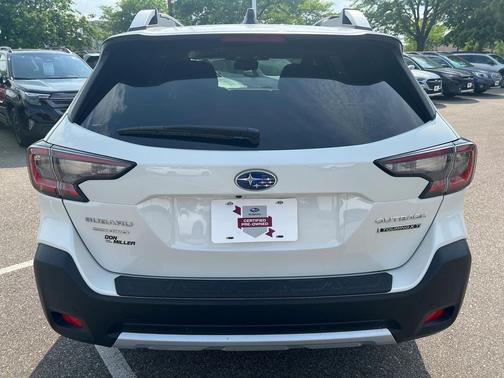 2024 Subaru Outback Touring XT