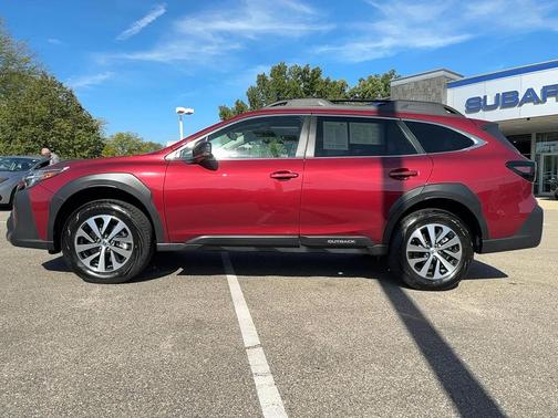 2025 Subaru Outback Premium