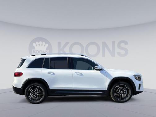 Polar White 2026 Mercedes-Benz GLB 250 4MATIC