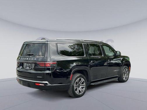 Diamond Black Crystal Pearlcoat 2024 Jeep Wagoneer L Series II 4x4