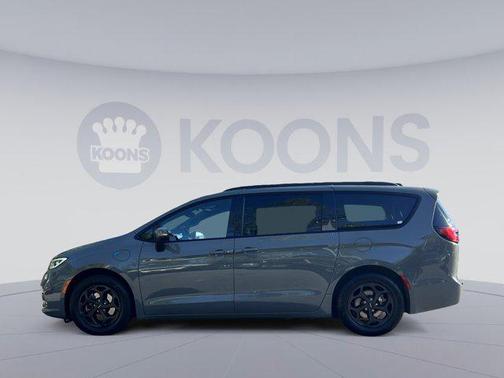 Ceramic Gray Clearcoat 2023 Chrysler Pacifica Hybrid Touring L