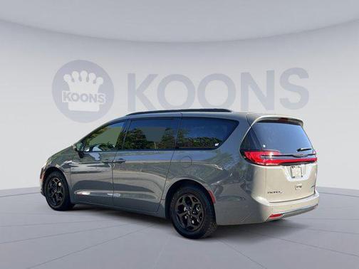 Ceramic Gray Clearcoat 2023 Chrysler Pacifica Hybrid Touring L
