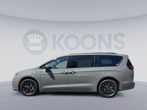 Ceramic Gray Clearcoat 2023 Chrysler Pacifica Hybrid Touring L