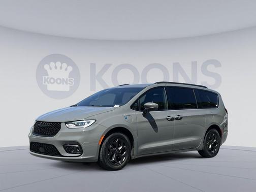 Ceramic Gray Clearcoat 2023 Chrysler Pacifica Hybrid Touring L