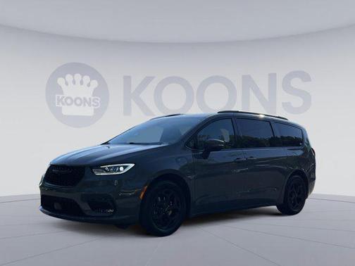 Ceramic Gray Clearcoat 2023 Chrysler Pacifica Hybrid Touring L