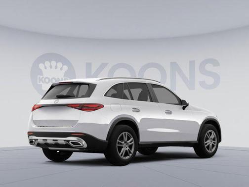 MANUFAKTUR Moonlight White Metallic 2026 Mercedes-Benz GLC 300 4MATIC