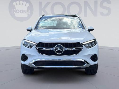 MANUFAKTUR Moonlight White Metallic 2026 Mercedes-Benz GLC 300 4MATIC