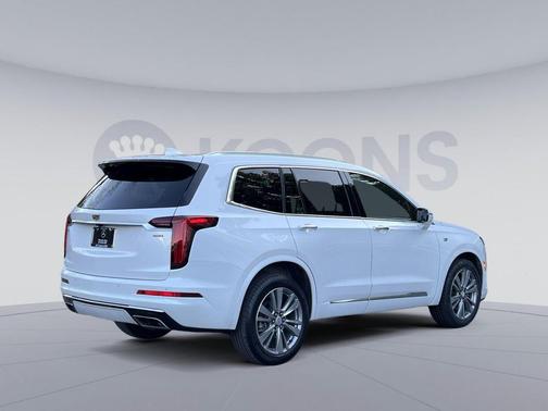 Crystal White Tricoat 2023 Cadillac XT6 Premium Luxury AWD