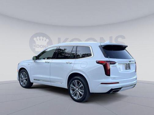 Crystal White Tricoat 2023 Cadillac XT6 Premium Luxury AWD
