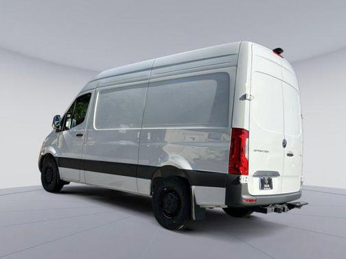 2025 Mercedes-Benz Sprinter 2500 Standard Roof