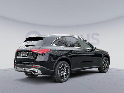 2026 Mercedes-Benz GLC 300 4MATIC