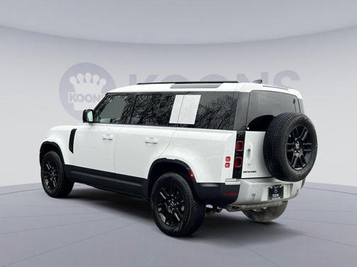 2025 Land Rover Defender 110 P300