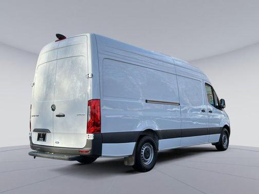 2025 Mercedes-Benz Sprinter 2500 High Roof