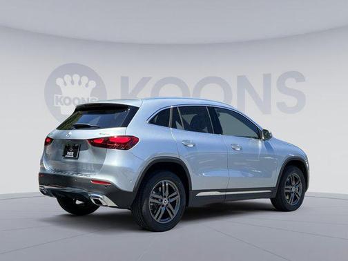 Cirrus Silver Metallic 2026 Mercedes-Benz GLA 250 4MATIC