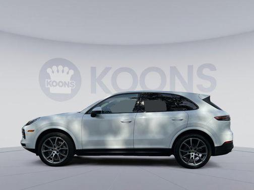 2022 Porsche Cayenne Base