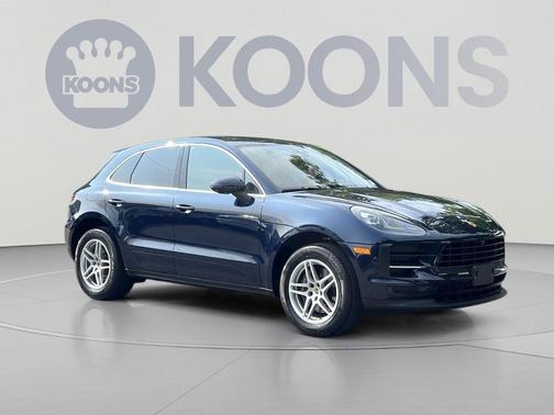 Night Blue Metallic 2021 Porsche Macan Macan
