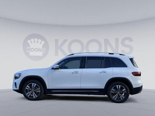 Polar White 2026 Mercedes-Benz GLB 250 4MATIC