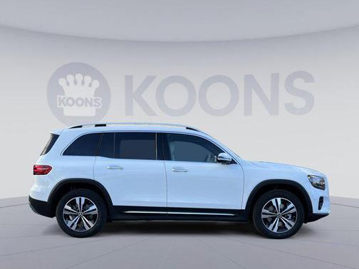 Polar White 2026 Mercedes-Benz GLB 250 4MATIC