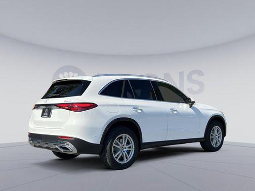 2026 Mercedes-Benz GLC 300 4MATIC