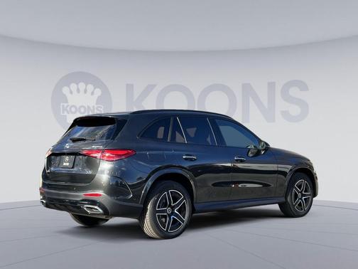Graphite Grey Metallic 2026 Mercedes-Benz GLC 300 4MATIC