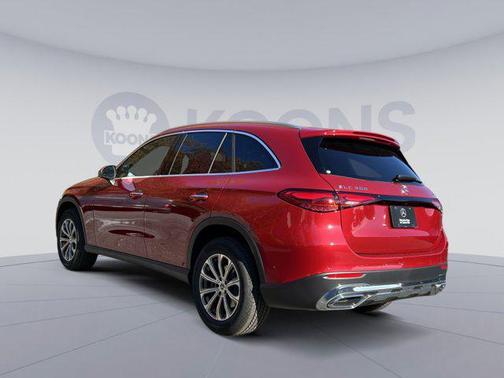 MANUFAKTUR Patagonia Red Metallic 2026 Mercedes-Benz GLC 300 4MATIC