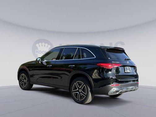 2026 Mercedes-Benz GLC 300 4MATIC