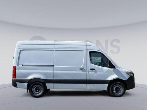 2025 Mercedes-Benz Sprinter 2500 Standard Roof