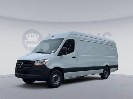 Arctic White 2026 Mercedes-Benz Sprinter 2500 High Roof