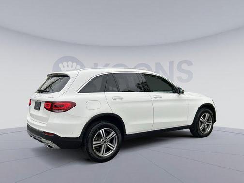 White 2022 Mercedes-Benz GLC 300 4MATIC