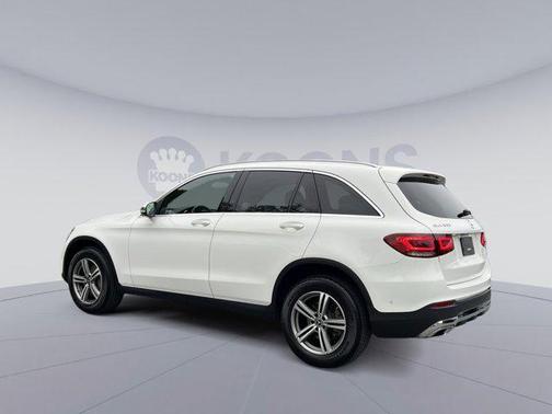 White 2022 Mercedes-Benz GLC 300 4MATIC