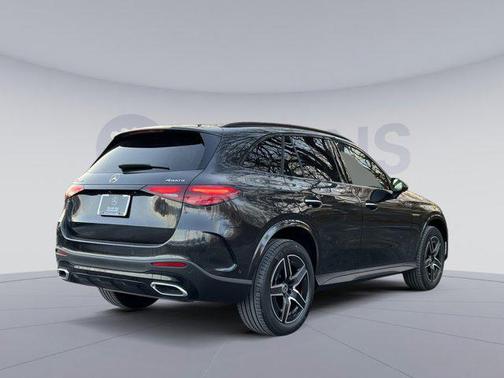 2026 Mercedes-Benz GLC 300 4MATIC