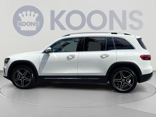 Polar White 2026 Mercedes-Benz GLB 250 4MATIC